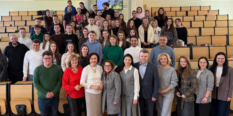 Проміжна атестація інтернів-стоматологів: впровадження клінічних настанов у практику