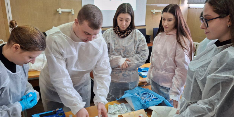 Навчання інтернів сучасним методам забезпечення прохідності дихальних шляхів