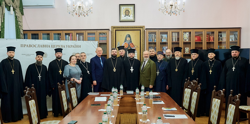 Поповнення медичних капеланів: завершення підготовки фахівців з клінічного душпастирства