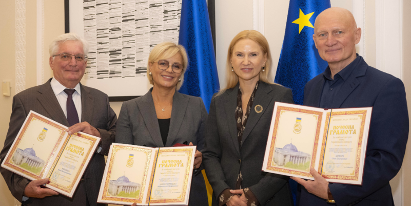 Верховна Рада України вшанувала видатних медиків: визнання за відданість та професіоналізм