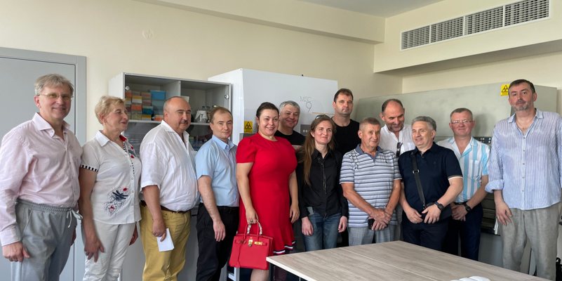 В НУОЗ України імені П.Л. Шупика відкрито лабораторію сучасних біомедичних досліджень